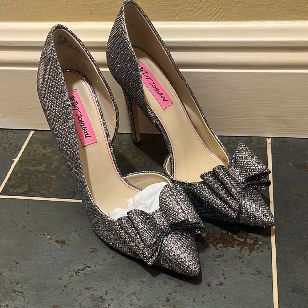 Betsey Johnson Silver Sparkle Bow Heels